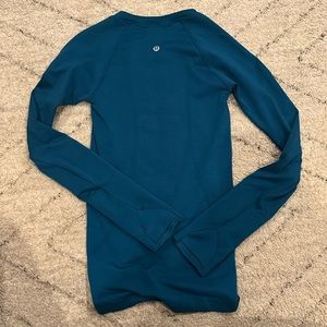 Lululemon long sleeve swiftly size 2 teal colored